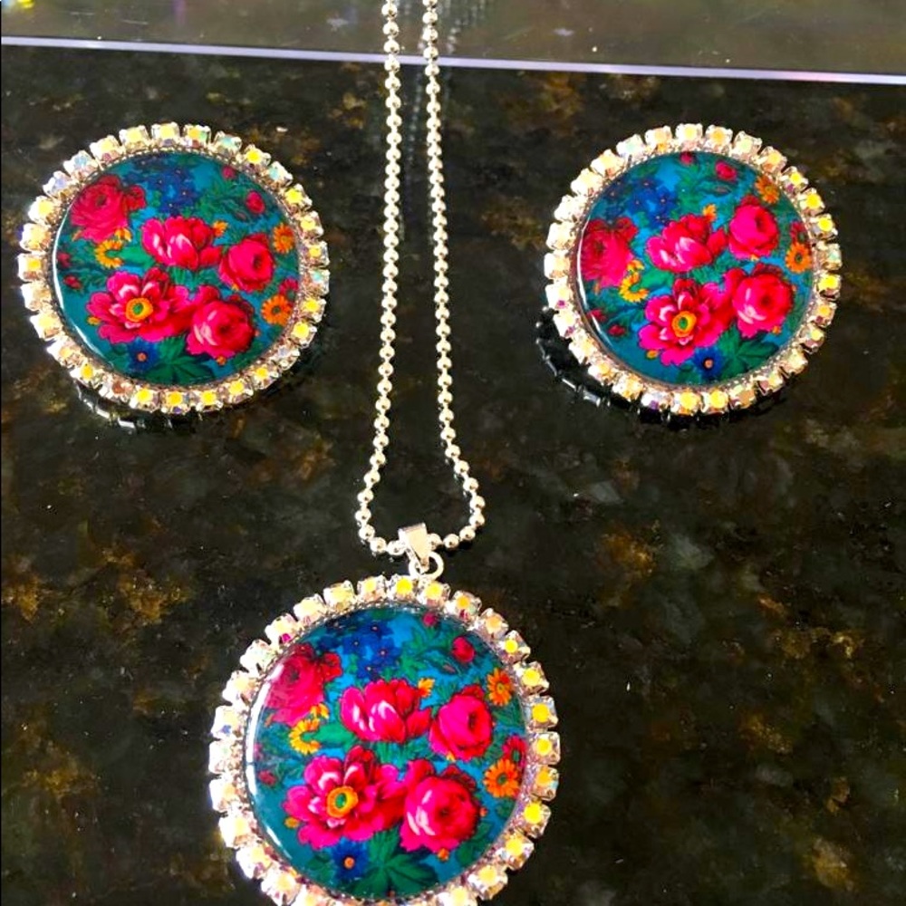 Floral Pendant Set